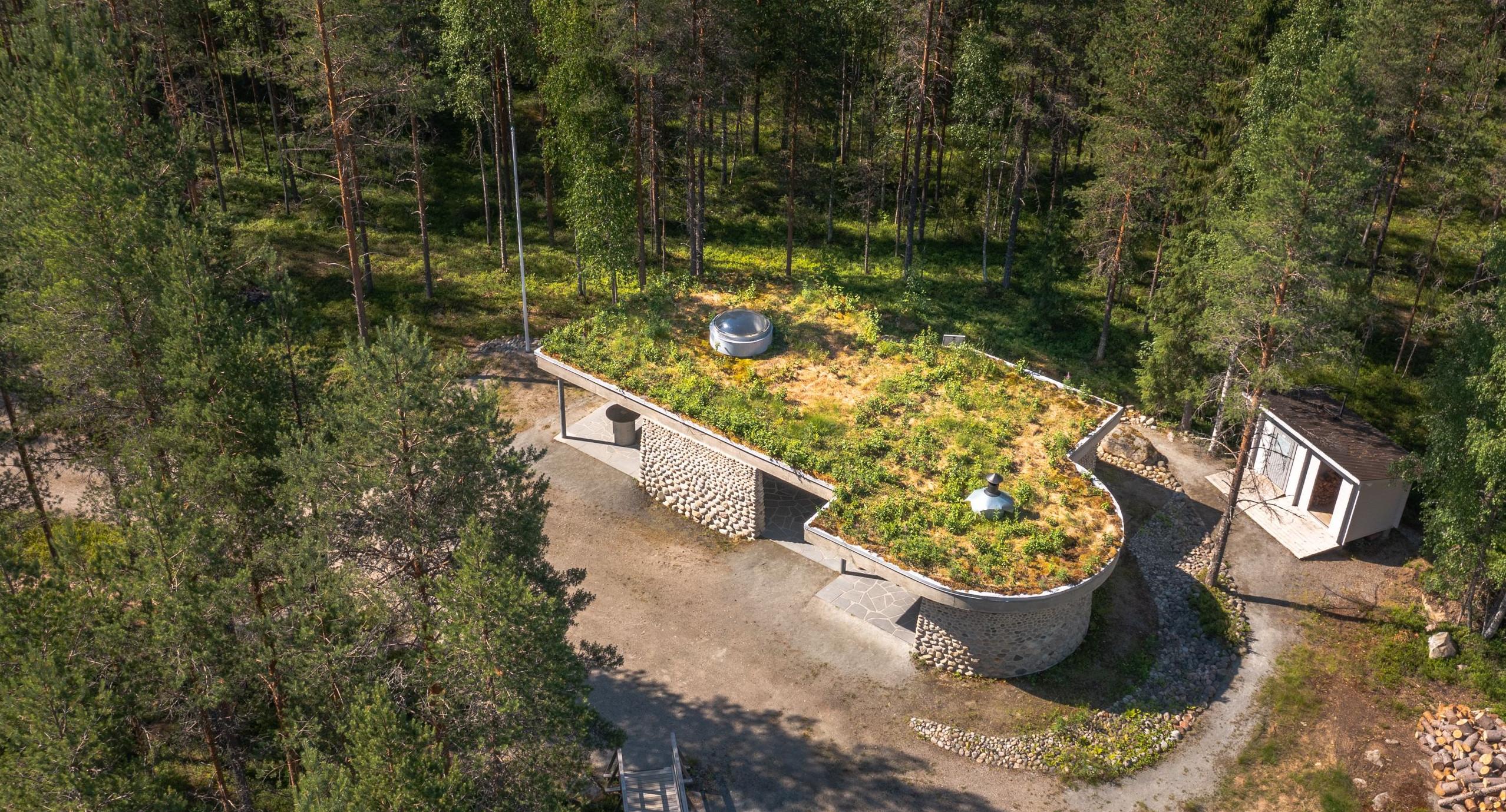 &Ouml;ykk&ouml;senvaara visitor center.