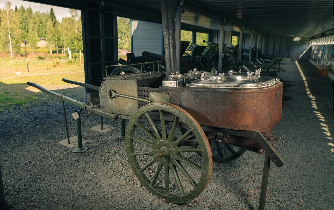 Tykkikatoksen tykkej&auml;, soppatykki