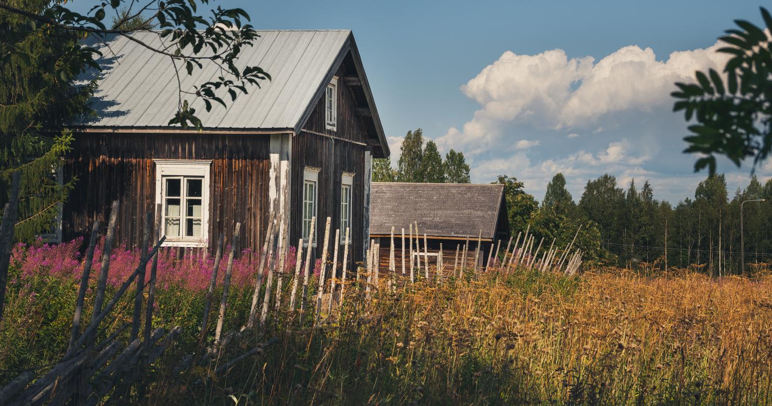 Makkola farm&acute;s main building where Lauri T&ouml;rni (aka Larry Thorne) and future President of Finland Mauno Koivisto billeted in fall of 1944. 