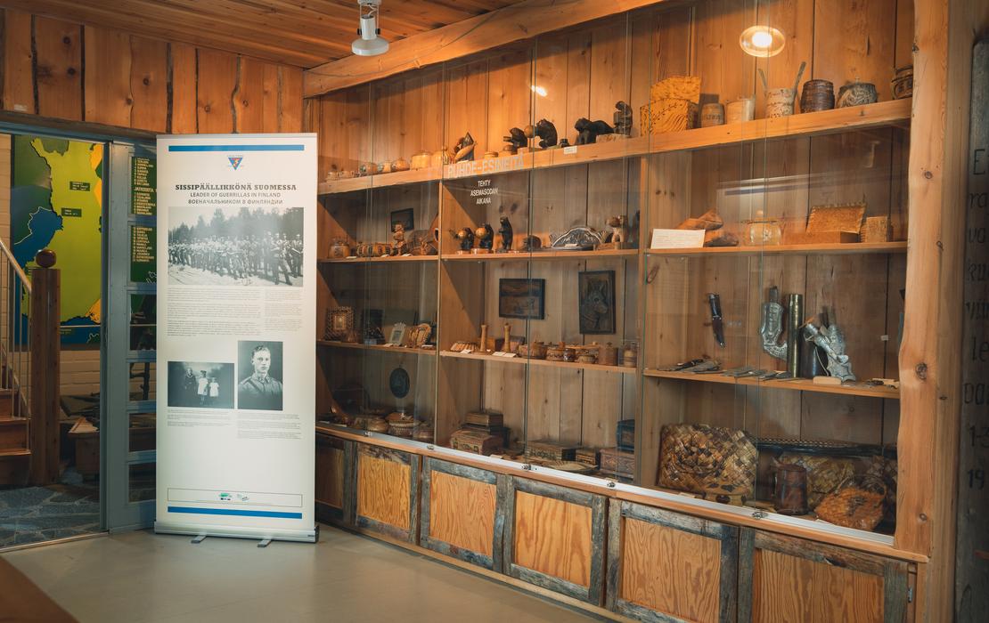 Sota-aikaisia puhde-esineit&auml;