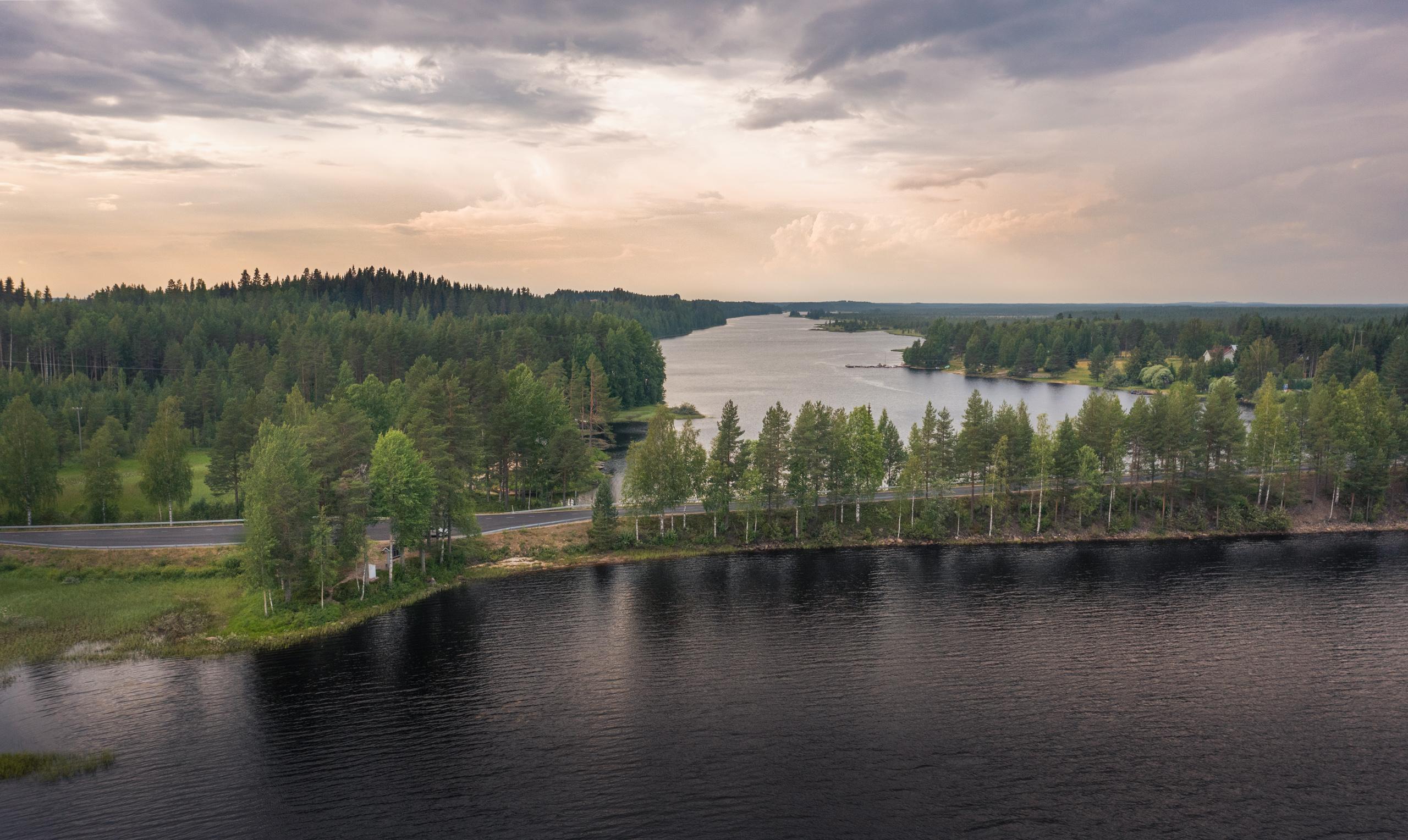 Kallioniemen muistomerkkialuetta.